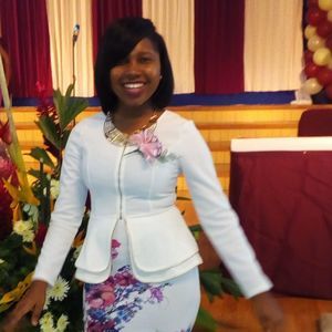 Meet your Posher, Deniece